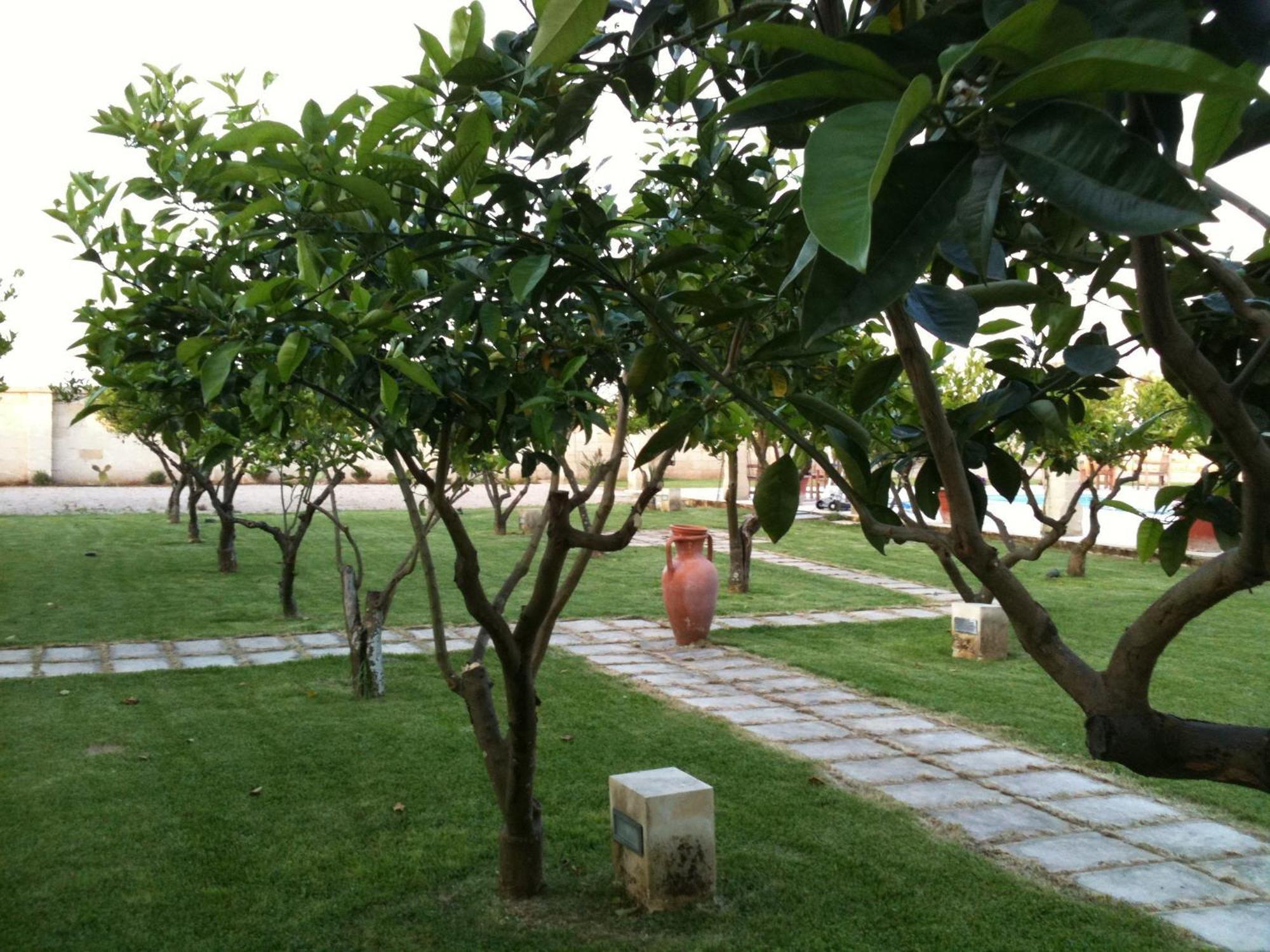 Masseria Li Campi Cavallino di Lecce Exterior photo