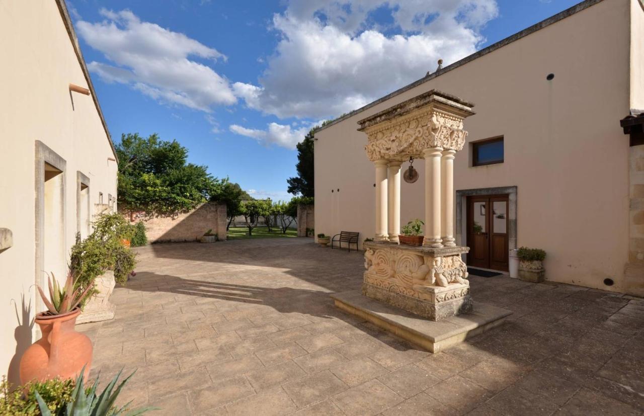 Masseria Li Campi Cavallino di Lecce Exterior photo
